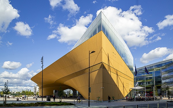 Biblioteka Centralna w Helsinkach z tytułem Najlepszej Biblioteki Publicznej 2019 roku